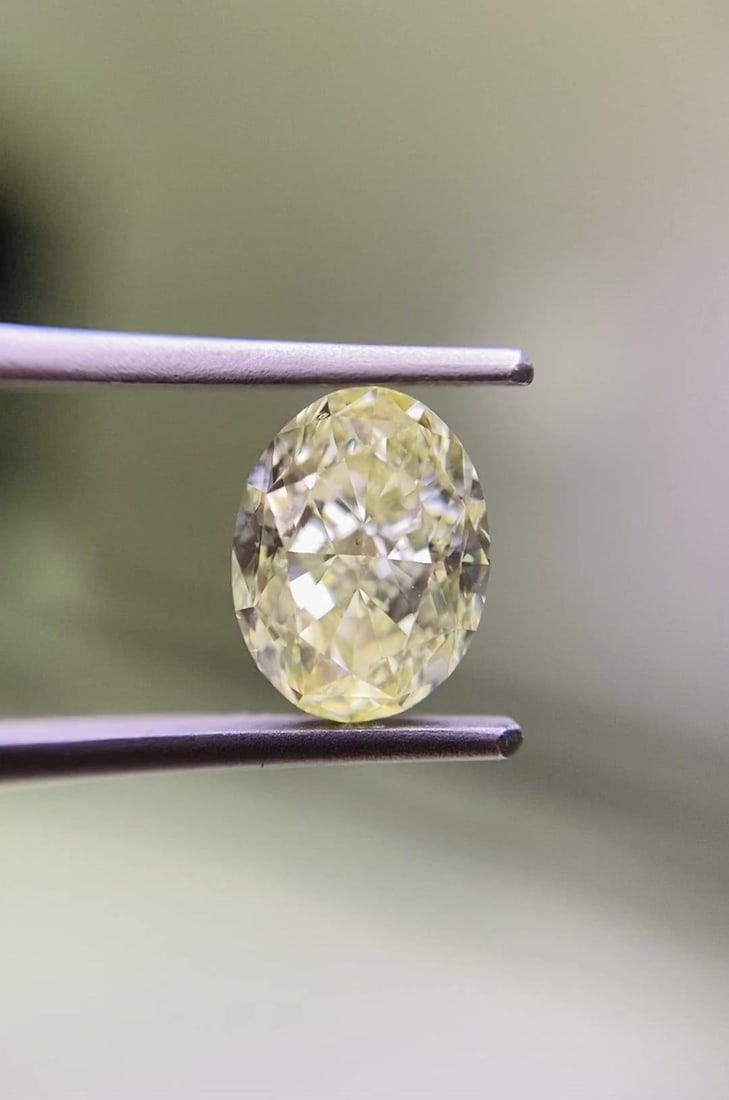 Loose Diamond - OVAL 1.2ct W-X SI1: Loose Diamond - OVAL 1.2ct W-X SI1 Source: Natural Shape: OVAL Carats: 1.2 Color: W-X Certification: GIA Video: