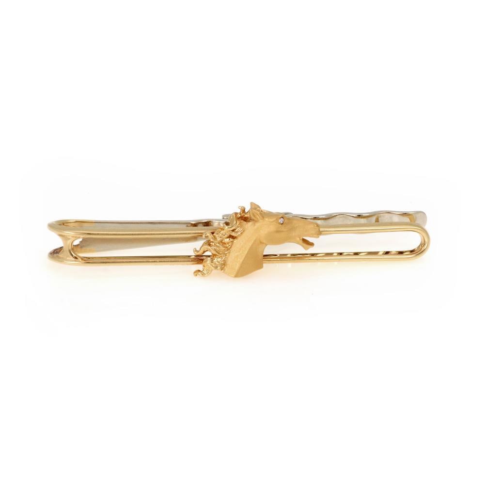 Carrera Y Carrera 18k Gold Diamond Horse Tie Clip Pin: Carrera Y Carrera 18k Gold Diamond Horse Tie Clip Pin This exquisite tie clip/pin by Carrera Y Carrera showcases a stunning 3D design of a horse's head and neck, complete with a flowing mane and a spa