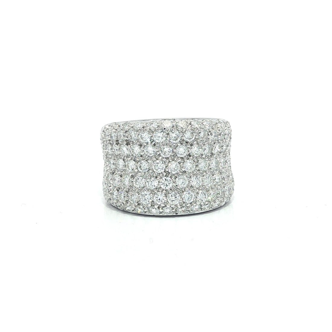 18k White Gold 2.76ctw VS2 Pave Diamond Concave Cigar Band Ring: 18k White Gold 2.76ctw VS2 Pave Diamond Concave Cigar Band Ring This stunning wide concave cigar band ring is crafted from solid 18k white gold and features an impressive total of 2.76 carats of natur