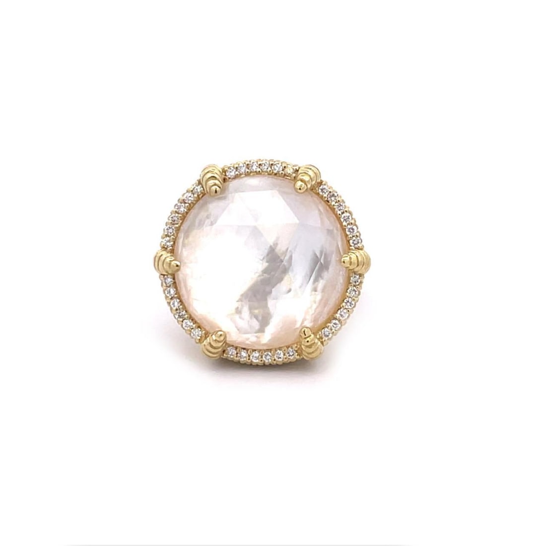 Judith Ripka 18k Gold Diamond Mother of Pearl Ring JR Signed: Judith Ripka 18k Gold Diamond Mother of Pearl Ring JR Signed This exquisite Judith Ripka ring showcases a stunning design crafted from 18k yellow gold. The ring features a round top adorned with a fac