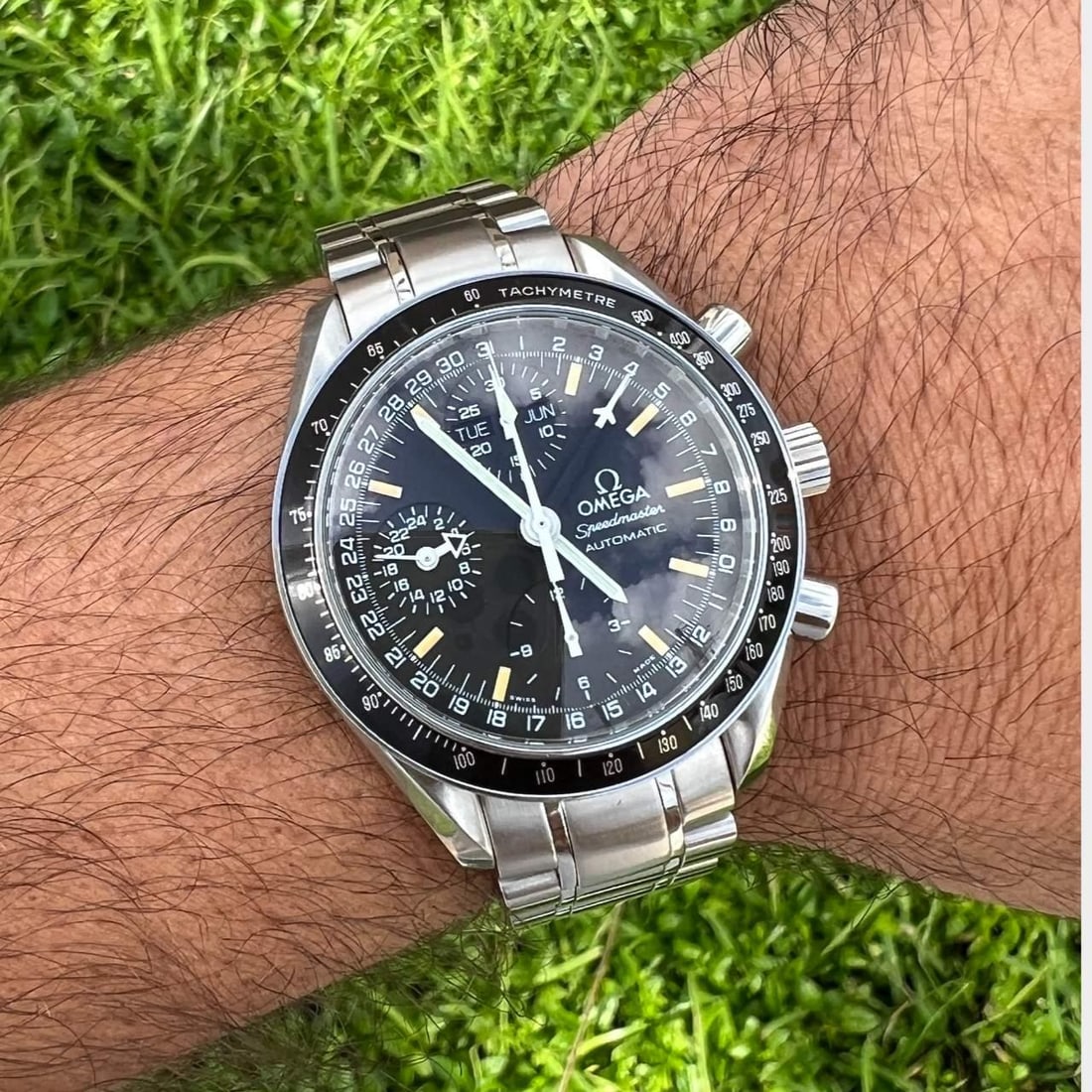 Omega Speedmaster Automatic Stainless Steel Model 35205000: Omega Speedmaster Automatic Stainless Steel Model 35205000 Discover the iconic Omega Stainless Steel Speedmaster, Model 35205000. This automatic watch combines precision engineering with timeless eleg