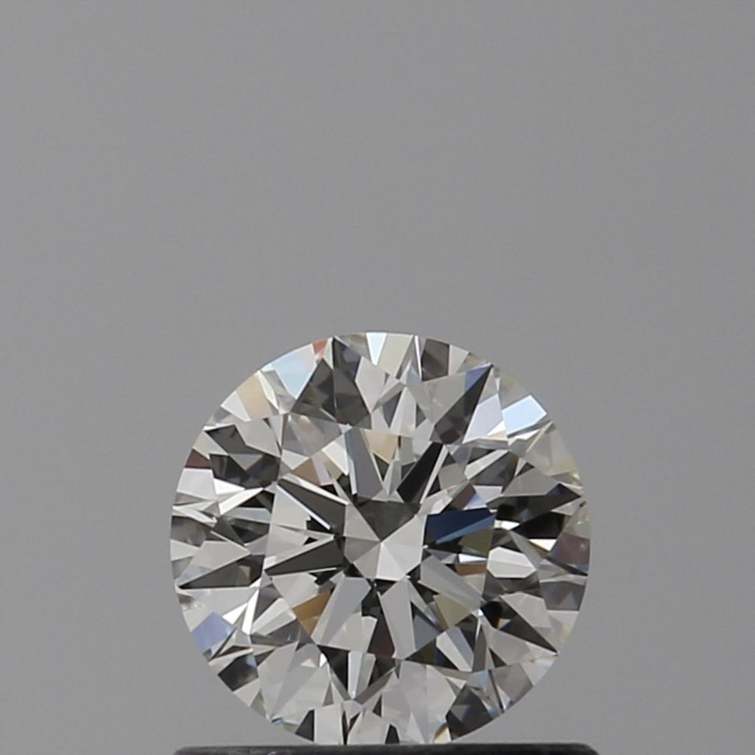 Loose Diamond - ROUND 0.7ct H VVS2: Loose Diamond - ROUND 0.7ct H VVS2 Source: Natural Shape: ROUND Carats: 0.7 Color: H Clarity: VVS2 Certification: GIA Video: