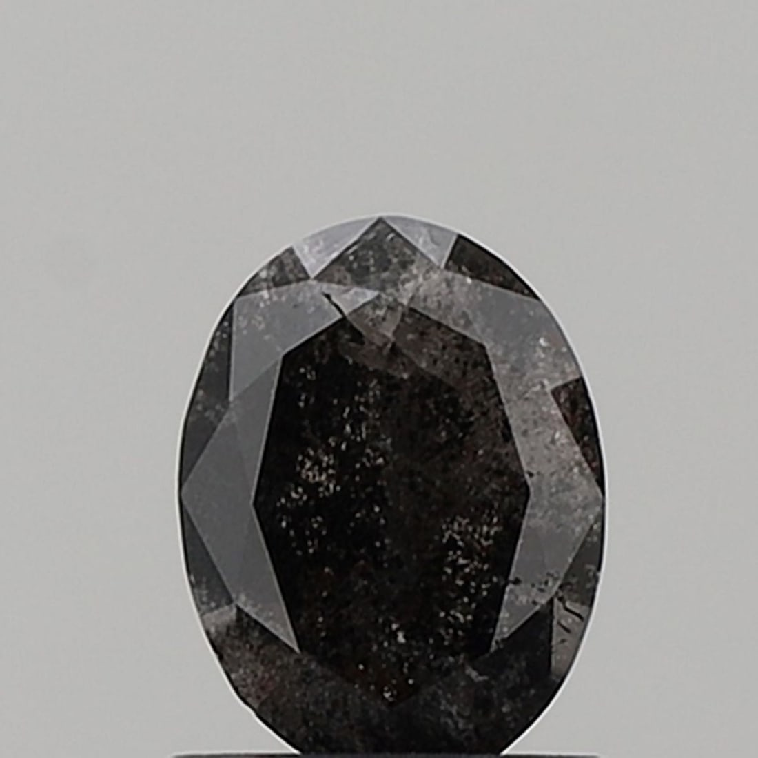 Loose Diamond - OVAL 0.92ct Salt and Pepper VS1: Loose Diamond - OVAL 0.92ct Salt and Pepper VS1 Source: Natural Shape: OVAL Carats: 0.92 Color: Salt and Pepper Certification: NONE Video: