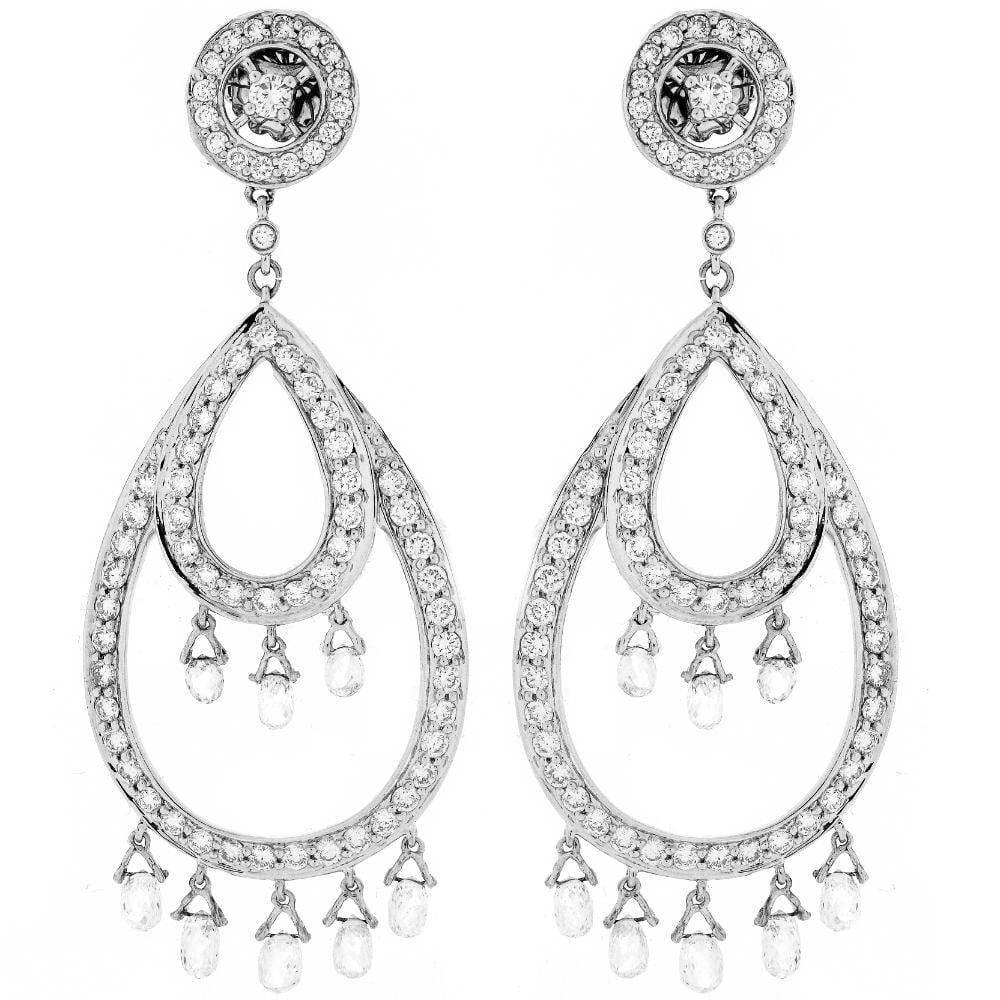 Stunning 13.50 Ct Chandelier Diamond Earrings in 18K White Gold: Stunning 13.50 Ct Chandelier Diamond Earrings in 18K White Gold Elevate your elegance with these stunning 13.50 Ct Chandelier Diamond Earrings. Expertly crafted, they feature a total of 138 round diam
