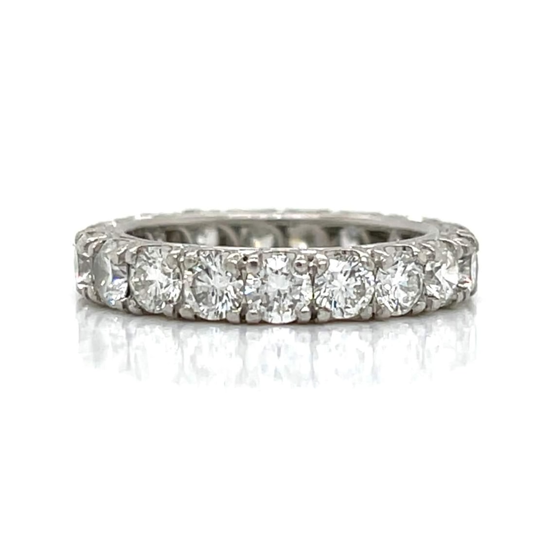 Platinum 3.00 Ct Diamond Eternity Band 19 Diamonds F-G VVS-VS: Platinum 3.00 Ct Diamond Eternity Band 19 Diamonds F-G VVS-VS This exquisite Platinum Diamond Eternity Band features a total diamond weight of approximately 3.00 Ct, showcasing 19 stunning round diamo