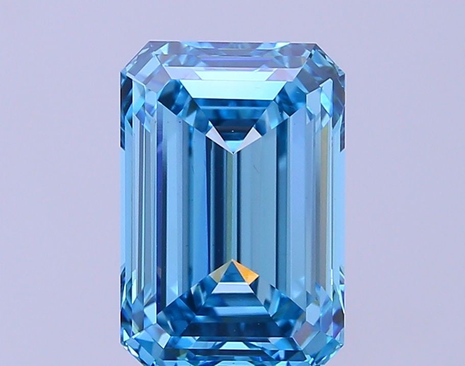 Loose Diamond - EMERALD 4.72ct Fancy Vivid Blue VS1: Loose Diamond - EMERALD 4.72ct Fancy Vivid Blue VS1 Source: This is a real non-mined Diamond that has been grown in a lab Shape: EMERALD Carats: 4.72 Color: Fancy Vivid Blue Certification: IGI
