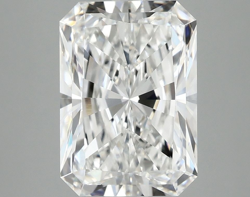 Loose Diamond - RADIANT 3.96ct E VVS2: Loose Diamond - RADIANT 3.96ct E VVS2 Source: This is a real non-mined Diamond that has been grown in a lab Shape: RADIANT Carats: 3.96 Color: E Clarity: VVS2 Certification: IGI Video: Video Link 