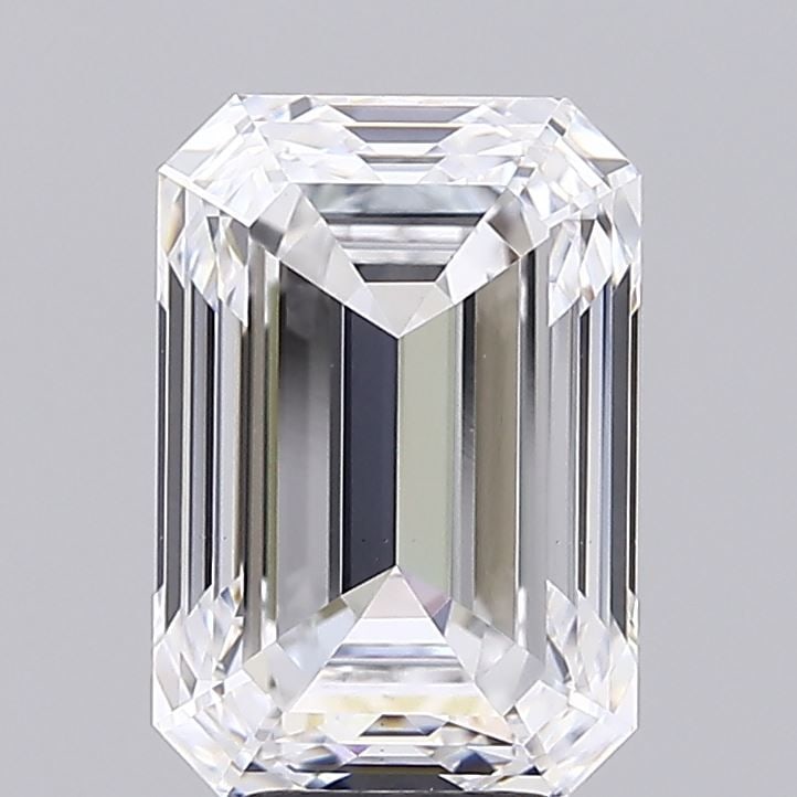Loose Diamond - EMERALD 4.81ct E VS2: Loose Diamond - EMERALD 4.81ct E VS2 Source: This is a real non-mined Diamond that has been grown in a lab Shape: EMERALD Carats: 4.81 Color: E Clarity: VS2 Certification: GIA Video: