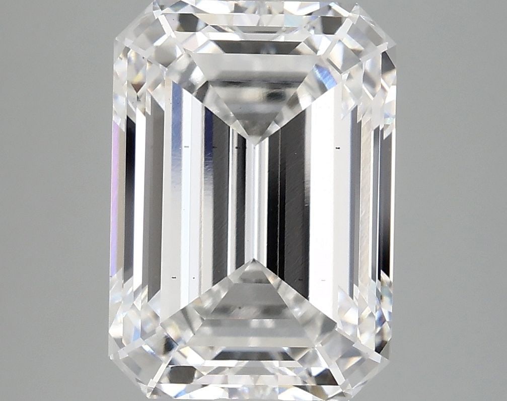 Loose Diamond - EMERALD 5.08ct E VS2: Loose Diamond - EMERALD 5.08ct E VS2 Source: This is a real non-mined Diamond that has been grown in a lab Shape: EMERALD Carats: 5.08 Color: E Clarity: VS2 Certification: IGI Video: