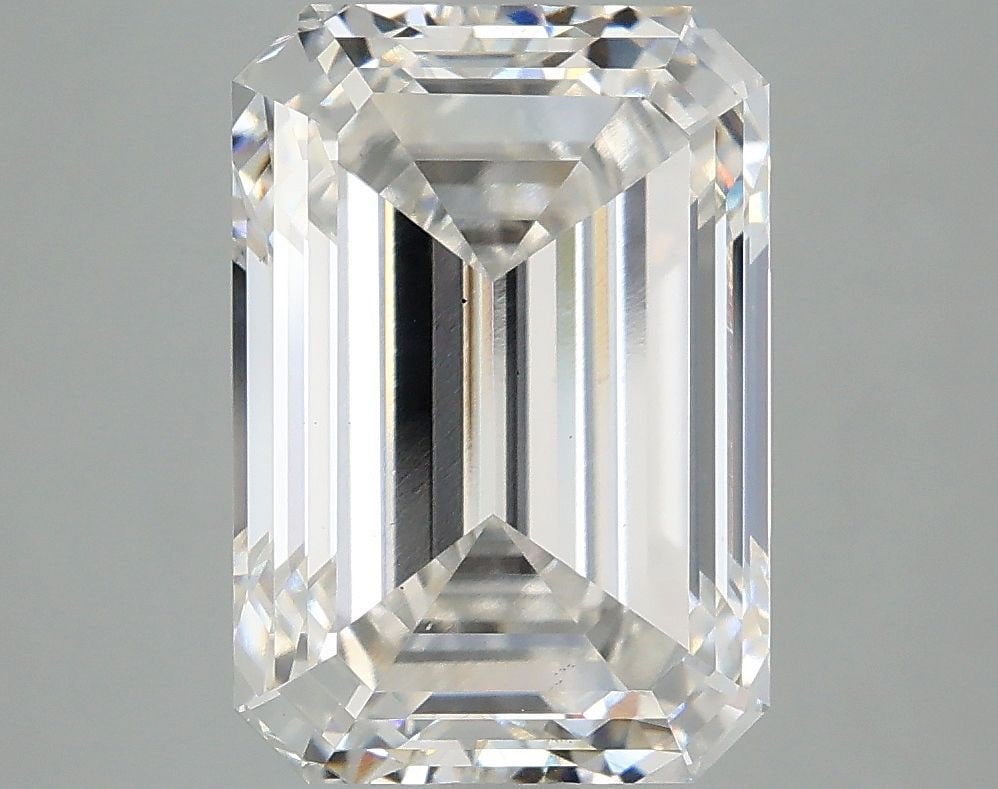 Loose Diamond - EMERALD 5.08ct F VS1: Loose Diamond - EMERALD 5.08ct F VS1 Source: This is a real non-mined Diamond that has been grown in a lab Shape: EMERALD Carats: 5.08 Color: F Clarity: VS1 Certification: IGI Video: