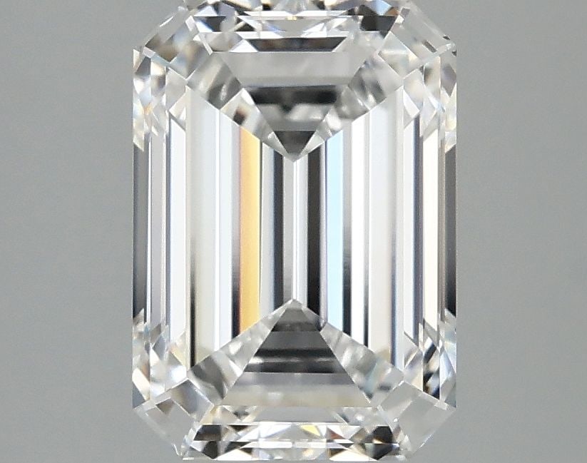 Loose Diamond - EMERALD 2.92ct E VS1: Loose Diamond - EMERALD 2.92ct E VS1 Source: This is a real non-mined Diamond that has been grown in a lab Shape: EMERALD Carats: 2.92 Color: E Clarity: VS1 Certification: IGI Video: