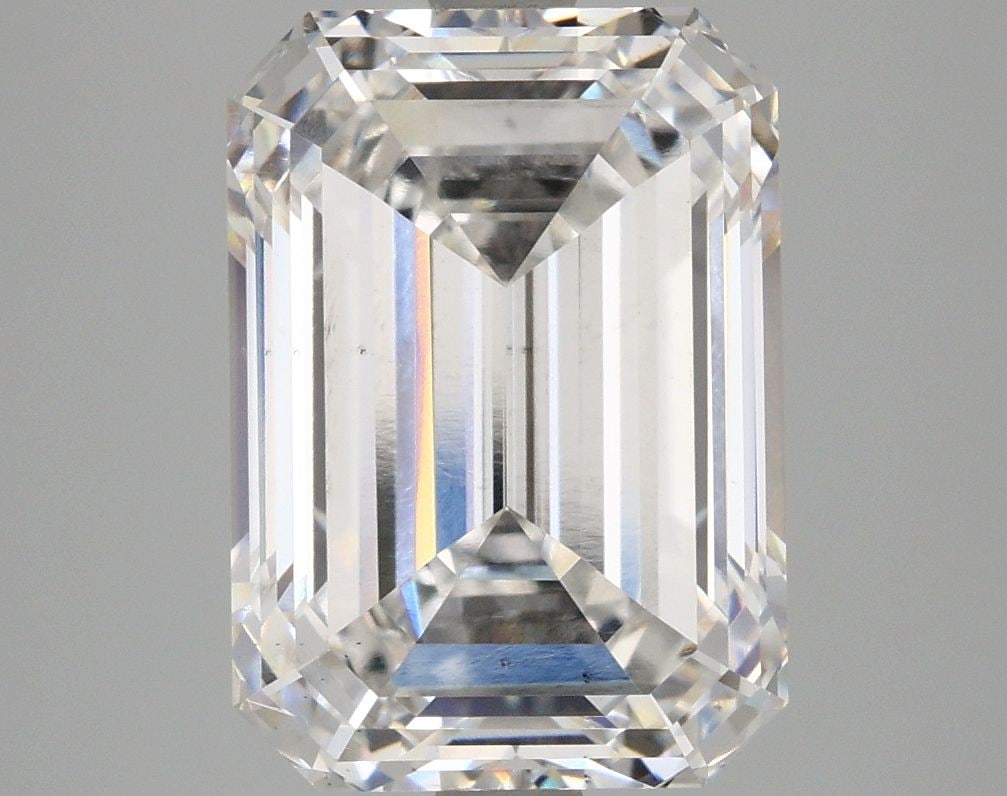 Loose Diamond - EMERALD 5.03ct E VS2: Loose Diamond - EMERALD 5.03ct E VS2 Source: This is a real non-mined Diamond that has been grown in a lab Shape: EMERALD Carats: 5.03 Color: E Clarity: VS2 Certification: IGI Video: