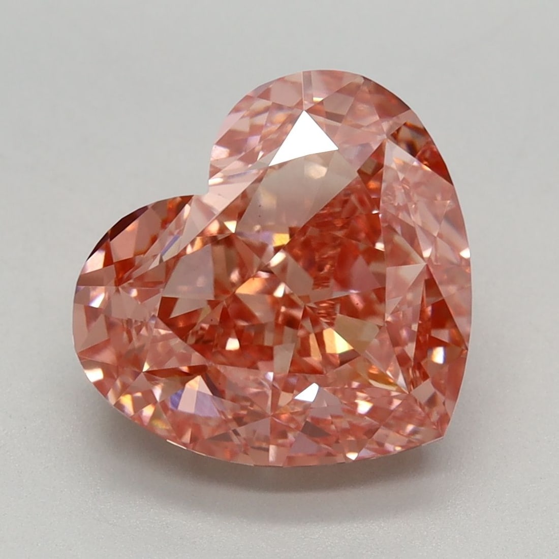 Loose Diamond - HEART 3.84ct Fancy Vivid Pink VS1: Loose Diamond - HEART 3.84ct Fancy Vivid Pink VS1 Source: This is a real non-mined Diamond that has been grown in a lab Shape: HEART Carats: 3.84 Color: Fancy Vivid Pink Certification: IGI Video: