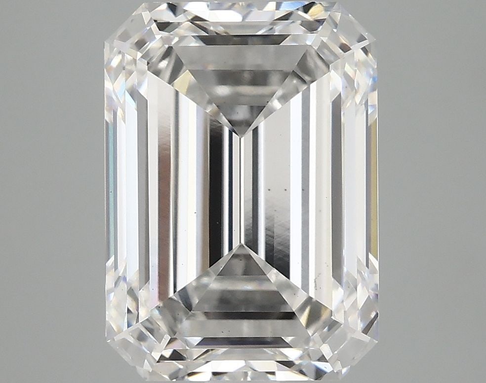 Loose Diamond - EMERALD 5.09ct F VS2: Loose Diamond - EMERALD 5.09ct F VS2 Source: This is a real non-mined Diamond that has been grown in a lab Shape: EMERALD Carats: 5.09 Color: F Clarity: VS2 Certification: IGI Video: