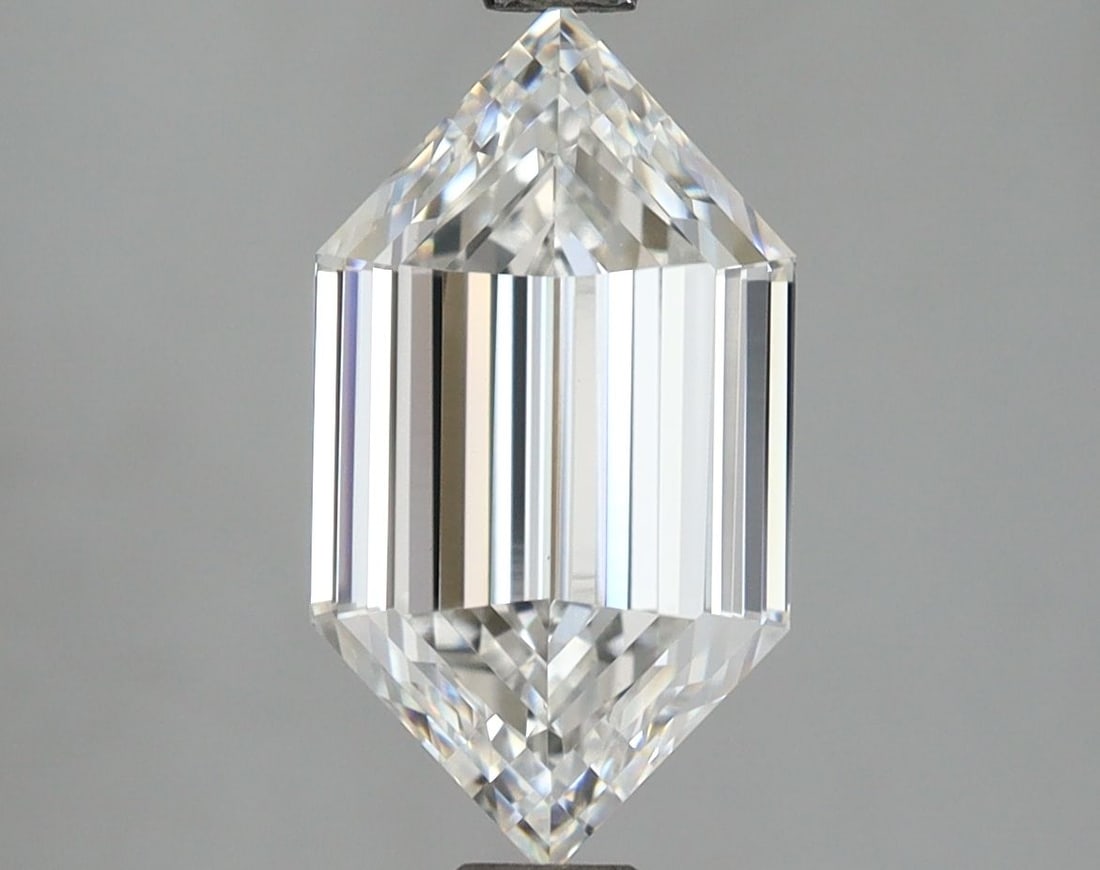 Loose Diamond - HEXAGONAL 2.91ct E VVS2: Loose Diamond - HEXAGONAL 2.91ct E VVS2 Source: This is a real non-mined Diamond that has been grown in a lab Shape: HEXAGONAL Carats: 2.91 Color: E Clarity: VVS2 Certification: IGI Video: