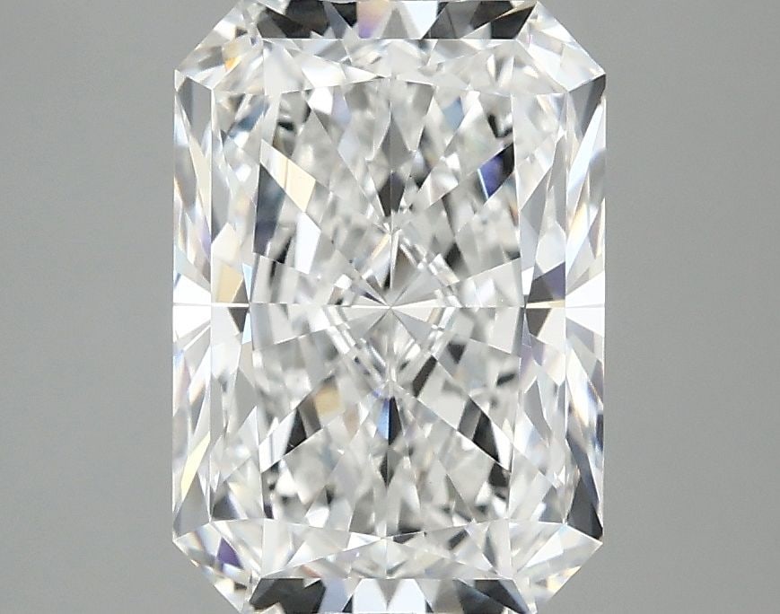 Loose Diamond - RADIANT 3.05ct E VS1: Loose Diamond - RADIANT 3.05ct E VS1 Source: This is a real non-mined Diamond that has been grown in a lab Shape: RADIANT Carats: 3.05 Color: E Clarity: VS1 Certification: IGI Video: