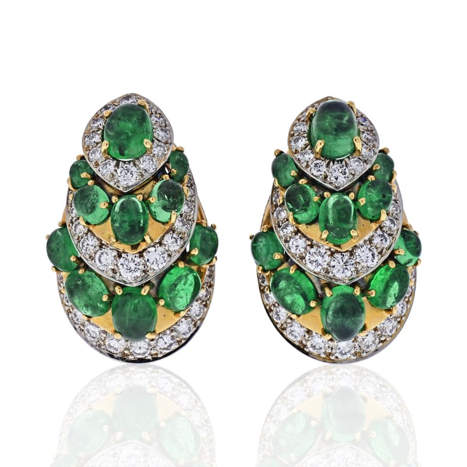 David Webb Platinum 18K Yellow Gold Diamond Emerald Earrings 3 Cts: David Webb Platinum 18K Yellow Gold Diamond Emerald Earrings 3 Cts Elevate your elegance with these stunning David Webb earrings, expertly crafted in a combination of platinum and 18K yellow gold. Fea