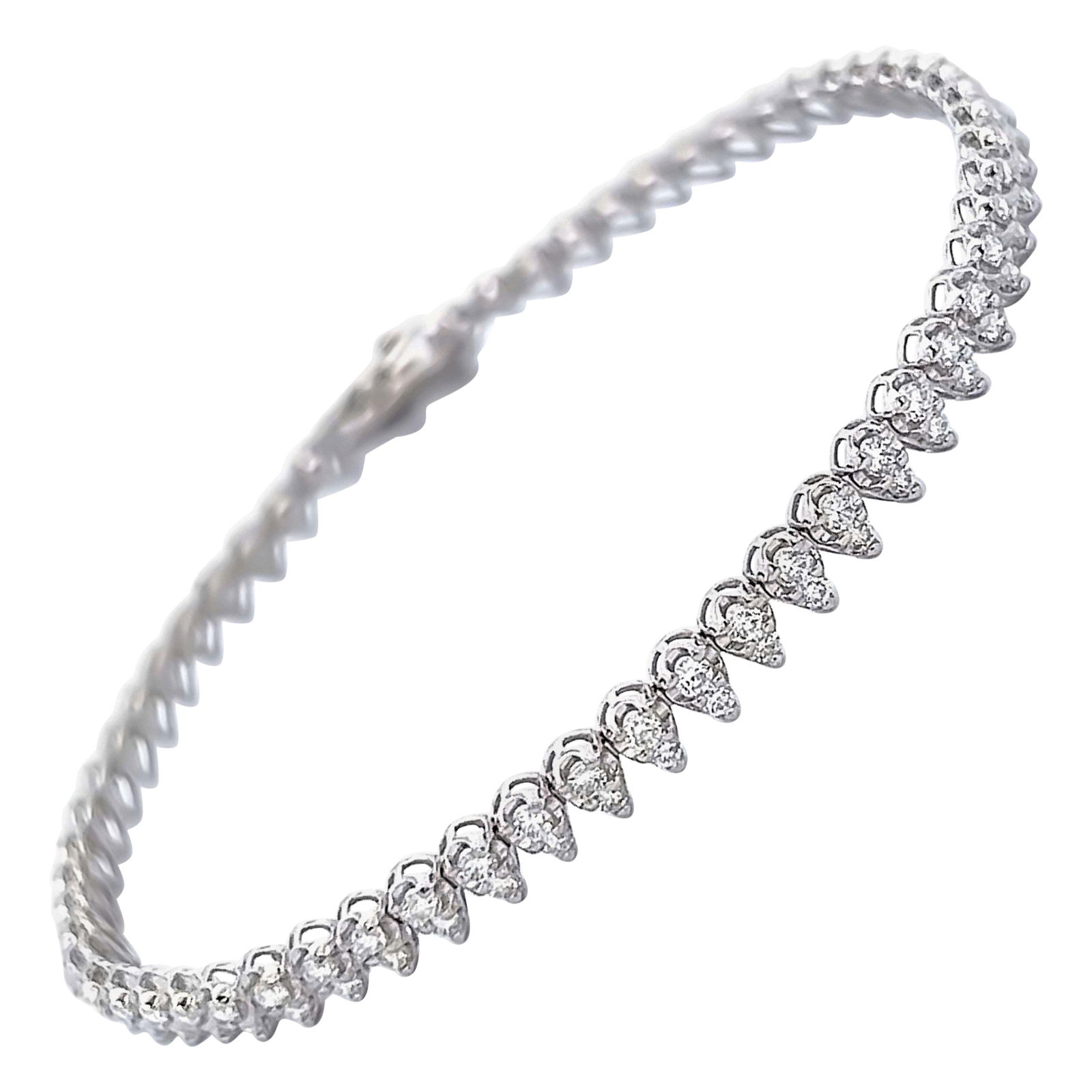 2.02ct Round Diamond Illusion Set Bracelet in 14k White Gold: 2.02ct Round Diamond Illusion Set Bracelet in 14k White Gold This stunning 2.02ct Round Diamond Illusion Set Bracelet is crafted from high-quality 14k white gold. Featuring a contemporary design, the