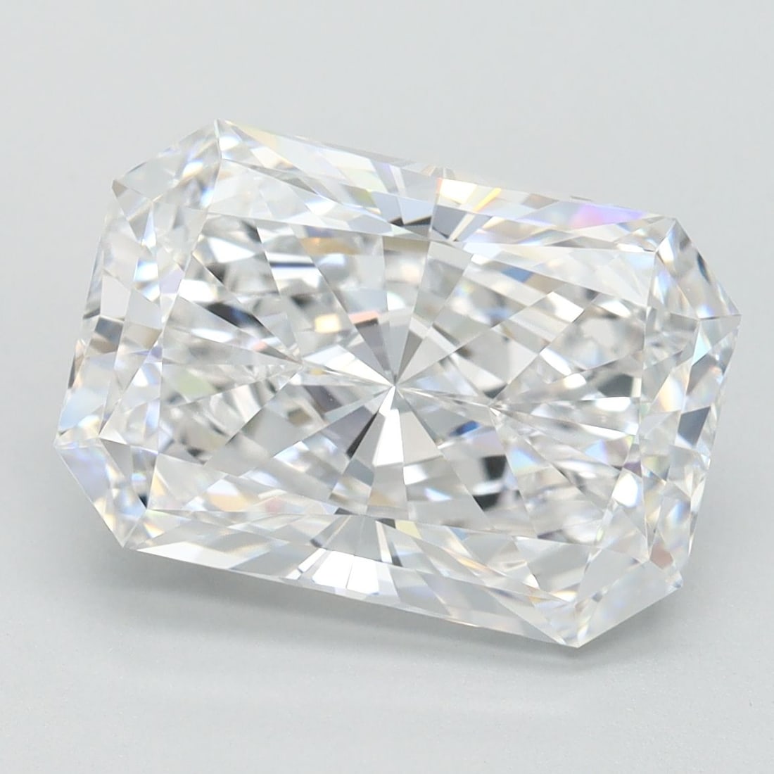 Loose Diamond - RADIANT 3.68ct D IF: Loose Diamond - RADIANT 3.68ct D IF Source: This is a real non-mined Diamond that has been grown in a lab Shape: RADIANT Carats: 3.68 Color: D Clarity: IF Certification: IGI Video: Video Link The