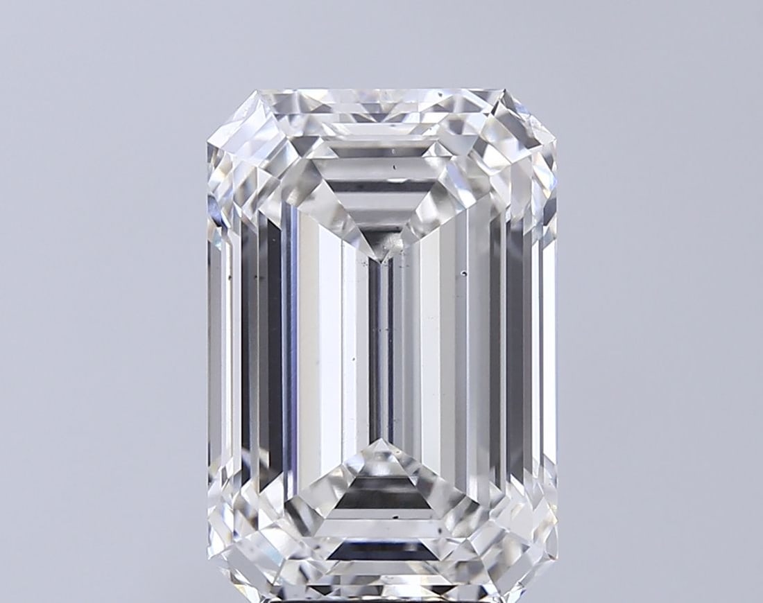 Loose Diamond - EMERALD 7.01ct G VS2: Loose Diamond - EMERALD 7.01ct G VS2 Source: This is a real non-mined Diamond that has been grown in a lab Shape: EMERALD Carats: 7.01 Color: G Clarity: VS2 Certification: IGI Video: Video Link The