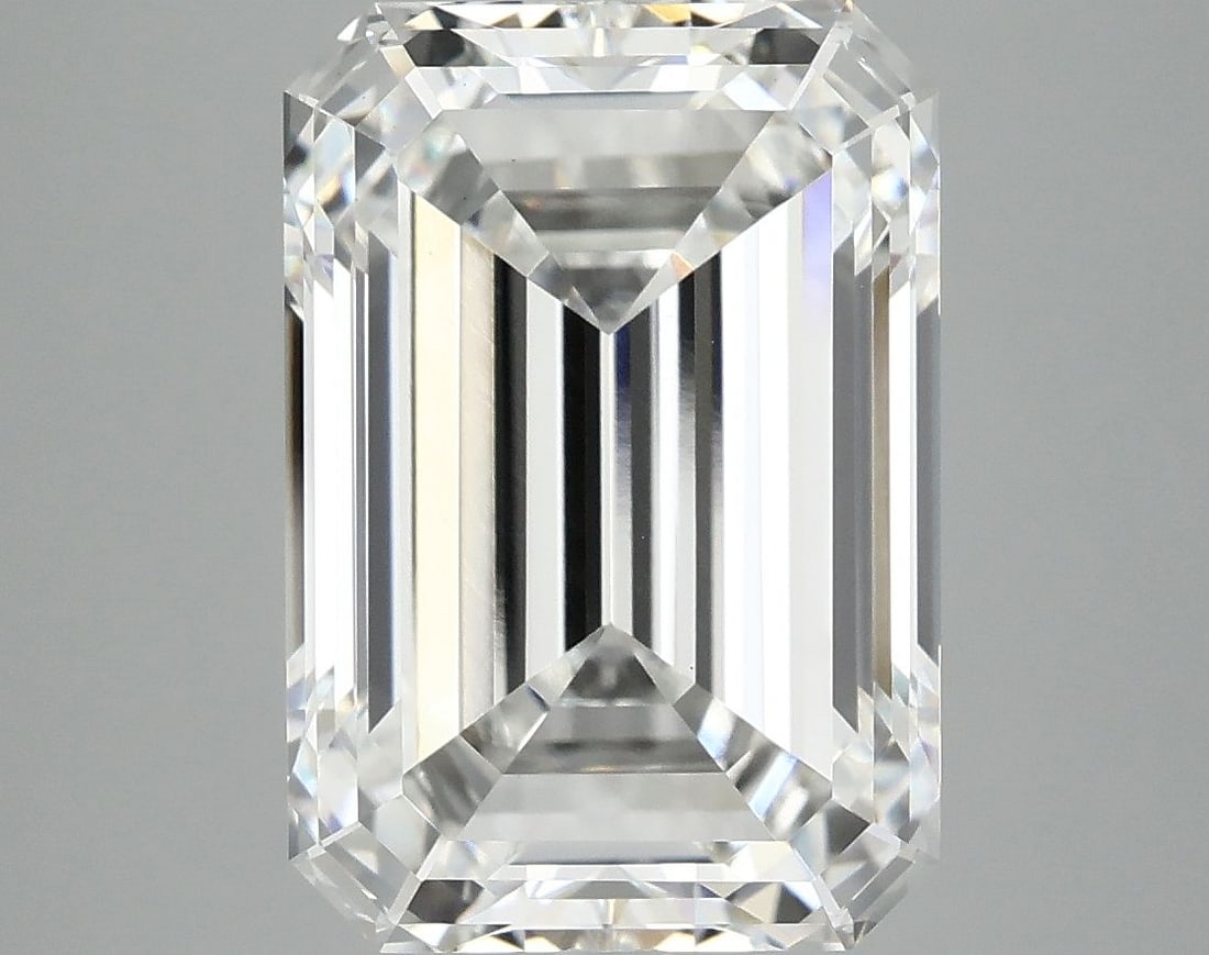 Loose Diamond - EMERALD 6.83ct F VS1: Loose Diamond - EMERALD 6.83ct F VS1 Source: This is a real non-mined Diamond that has been grown in a lab Shape: EMERALD Carats: 6.83 Color: F Clarity: VS1 Certification: IGI Video: