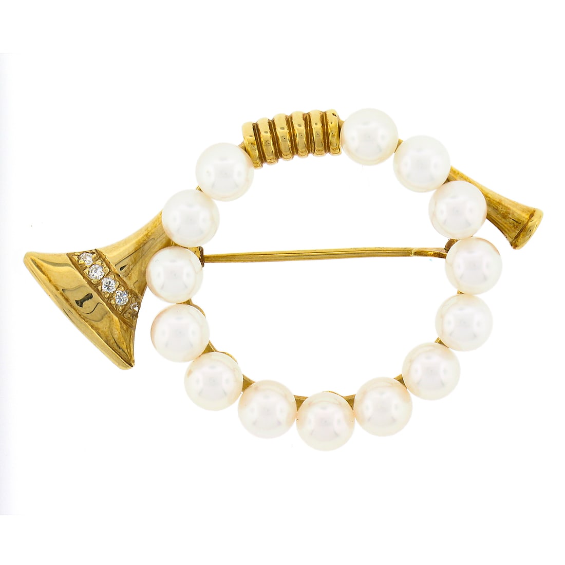 Mikimoto 18k Yellow Gold Cultured Pearl Diamond French Horn Brooch: Mikimoto 18k Yellow Gold Cultured Pearl Diamond French Horn Brooch This exquisite Mikimoto brooch combines elegance and craftsmanship in a charming French horn design. Crafted from solid 18k yellow go