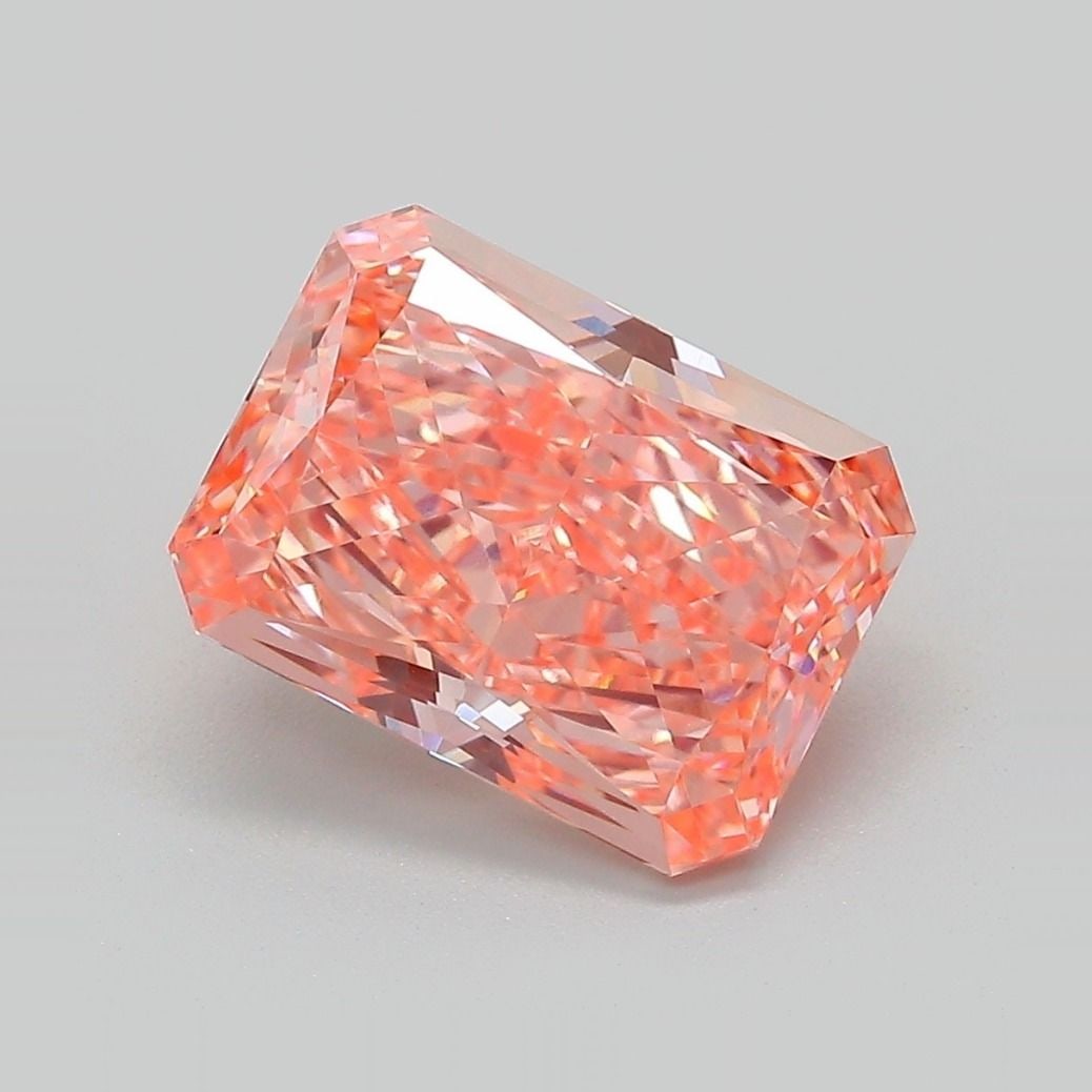 Loose Diamond - RADIANT 3.65ct Fancy Vivid Pink VVS2: Loose Diamond - RADIANT 3.65ct Fancy Vivid Pink VVS2 Source: This is a real non-mined Diamond that has been grown in a lab Shape: RADIANT Carats: 3.65 Color: Fancy Vivid Pink Certification: IGI
