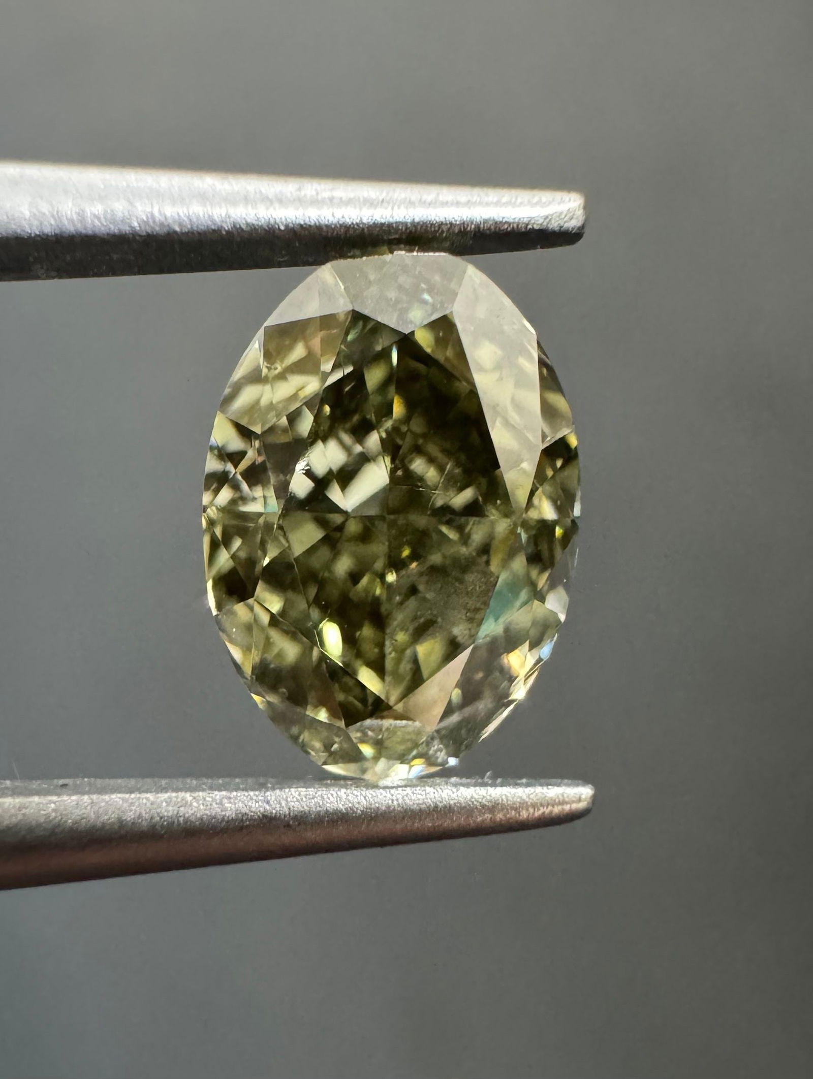 Loose Diamond - OVAL 1.02ct Fancy Dark Gray Yellowish Yellow SI2 (1 of 1)
