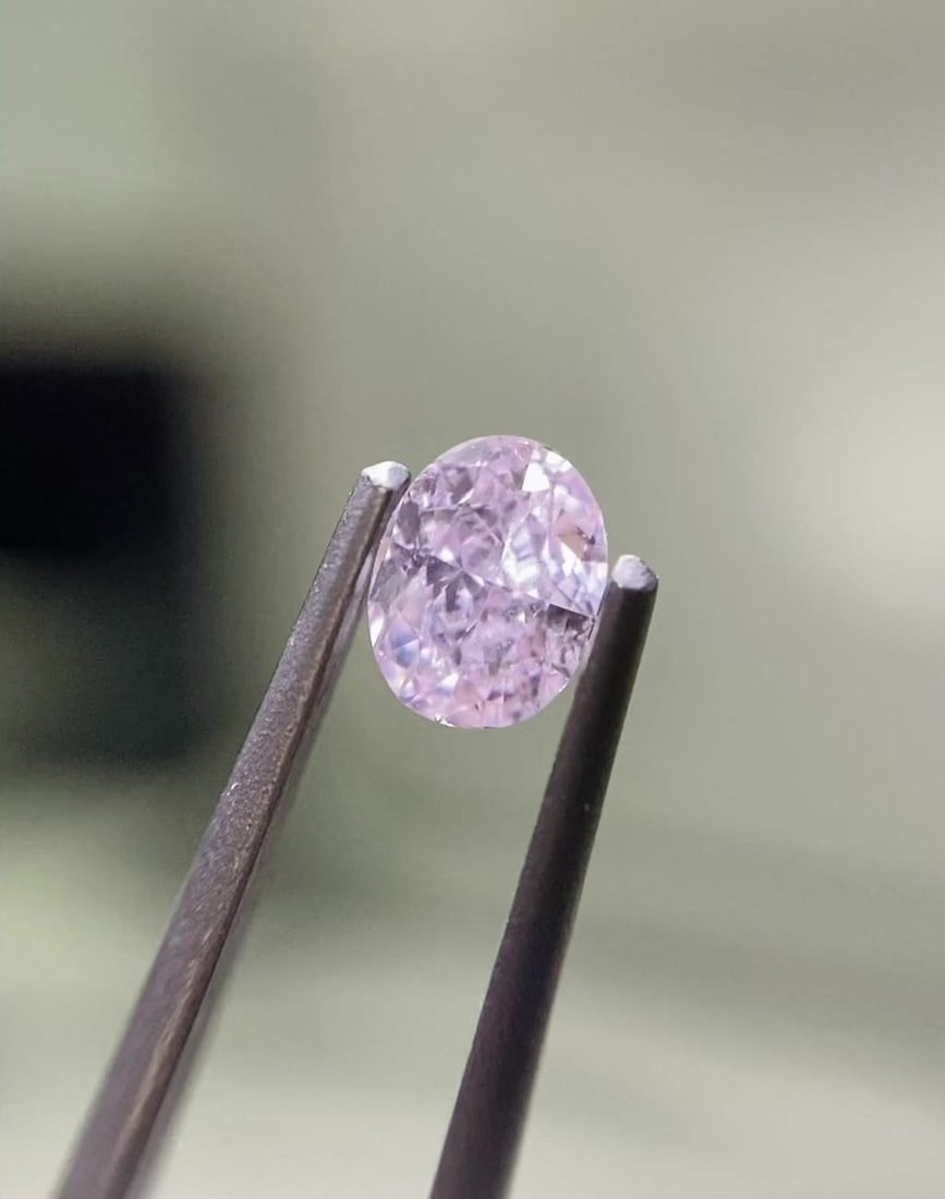 Loose Diamond - OVAL 0.25ct Fancy Purplish Pink SI2: Loose Diamond - OVAL 0.25ct Fancy Purplish Pink SI2 Source: Natural Shape: OVAL Carats: 0.25 Color: Fancy Purplish Pink Certification: GIA Video:
