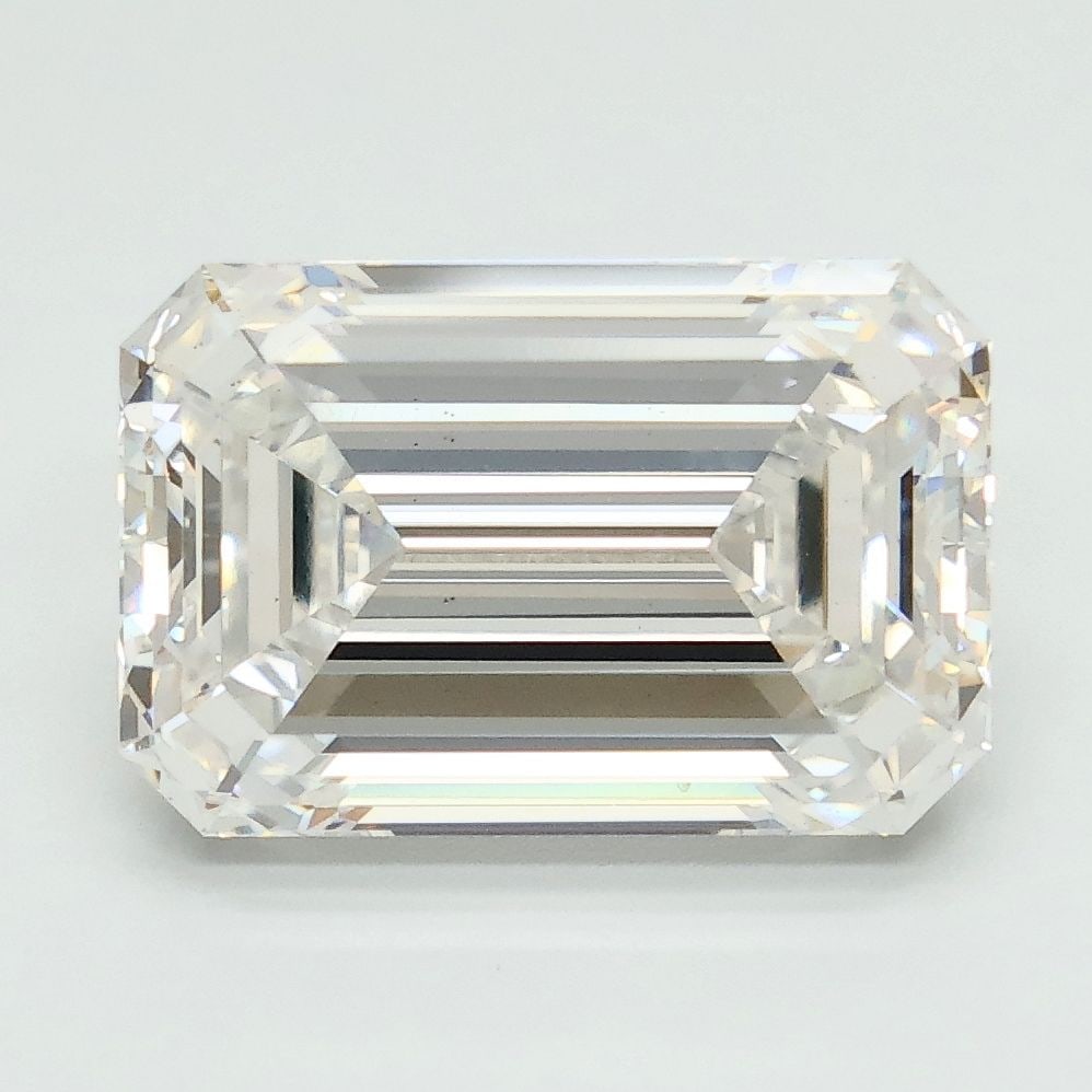 Loose Diamond - EMERALD 5.54ct E VS2: Loose Diamond - EMERALD 5.54ct E VS2 Source: This is a real non-mined Diamond that has been grown in a lab Shape: EMERALD Carats: 5.54 Color: E Clarity: VS2 Certification: IGI Video: