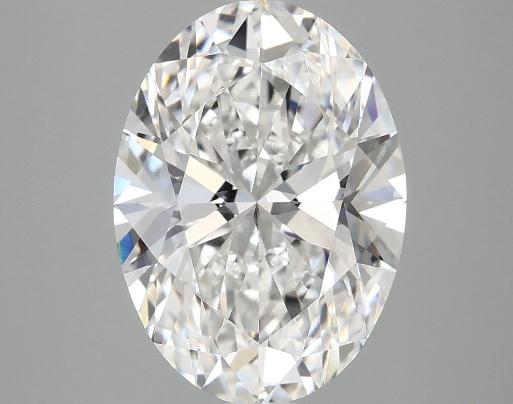 Loose Diamond - OVAL 3.9ct E VS1: Loose Diamond - OVAL 3.9ct E VS1 Source: This is a real non-mined Diamond that has been grown in a lab Shape: OVAL Carats: 3.9 Color: E Clarity: VS1 Certification: IGI Video: Video Link The Diamond