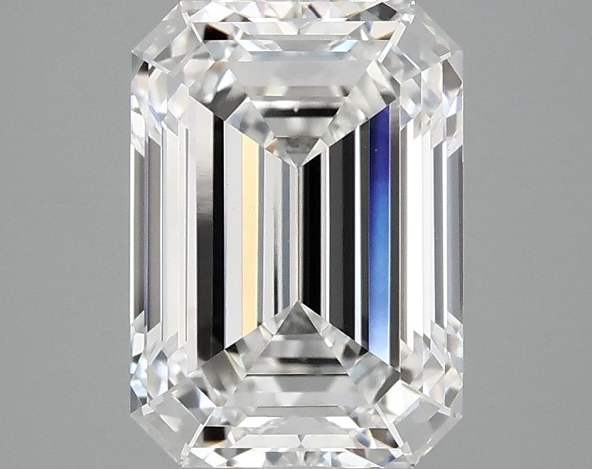 Loose Diamond - EMERALD 3.08ct E VS1: Loose Diamond - EMERALD 3.08ct E VS1 Source: This is a real non-mined Diamond that has been grown in a lab Shape: EMERALD Carats: 3.08 Color: E Clarity: VS1 Certification: IGI Video: Video Link The