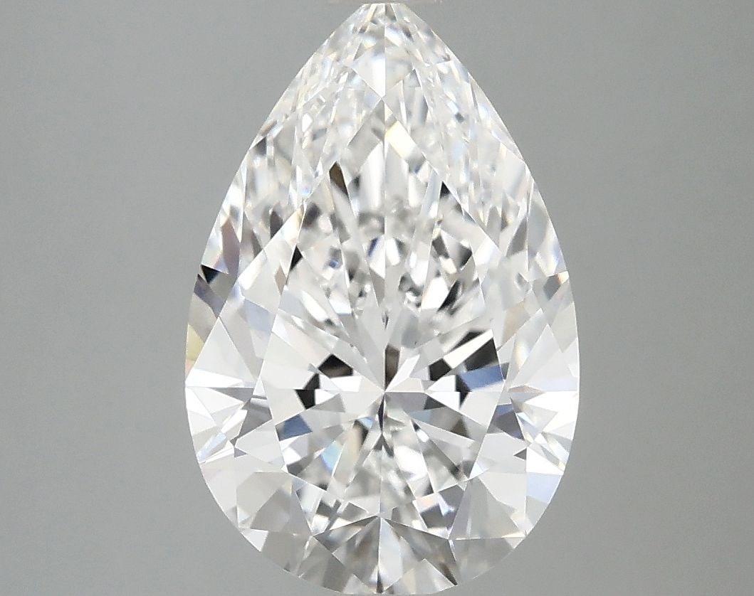 Loose Diamond - PEAR 3.1ct E VVS2: Loose Diamond - PEAR 3.1ct E VVS2 Source: This is a real non-mined Diamond that has been grown in a lab Shape: PEAR Carats: 3.1 Color: E Clarity: VVS2 Certification: IGI Video: Video Link The