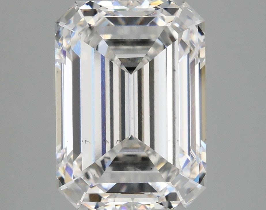 Loose Diamond - EMERALD 4.1ct E VS1: Loose Diamond - EMERALD 4.1ct E VS1 Source: This is a real non-mined Diamond that has been grown in a lab Shape: EMERALD Carats: 4.1 Color: E Clarity: VS1 Certification: IGI Video: Video Link The