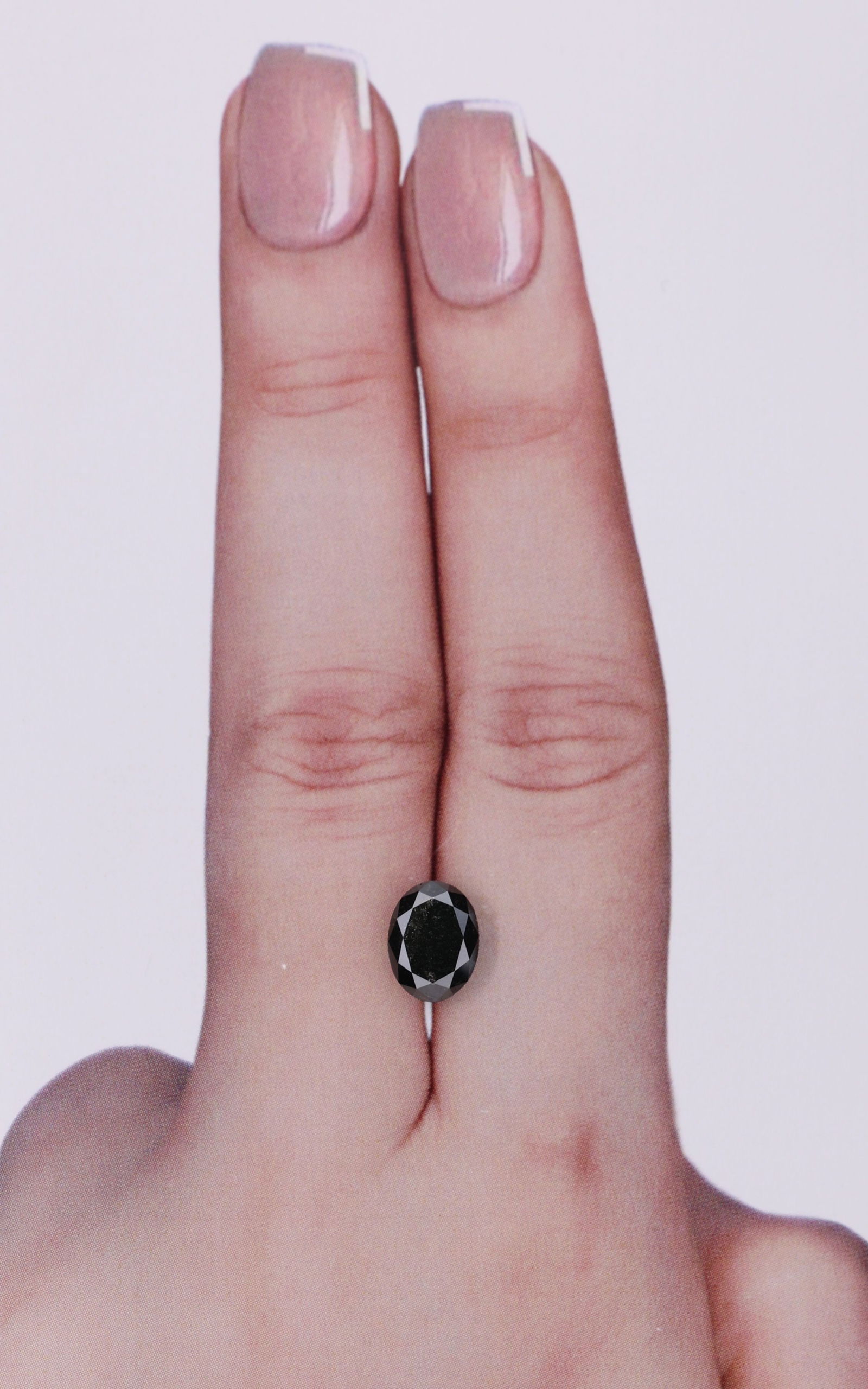 Loose Diamond - OVAL 1.38ct Fancy Black VVS2: Loose Diamond - OVAL 1.38ct Fancy Black VVS2 Source: Natural Shape: OVAL Carats: 1.38 Color: Fancy Black Certification: GIA Video: