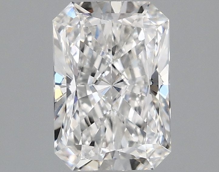 Loose Diamond - RADIANT 1.59ct E VVS2: Loose Diamond - RADIANT 1.59ct E VVS2 Source: This is a real non-mined Diamond that has been grown in a lab Shape: RADIANT Carats: 1.59 Color: E Clarity: VVS2 Certification: IGI Video: Video Link 