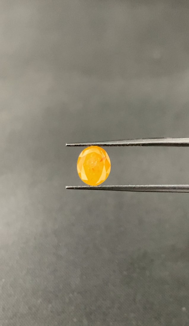 Loose Diamond - OVAL 1.92ct Fancy Deep Orangey Yellow: Loose Diamond - OVAL 1.92ct Fancy Deep Orangey Yellow Source: Natural Shape: OVAL Carats: 1.92 Color: Fancy Deep Orangey Yellow Certification: GIA Video: