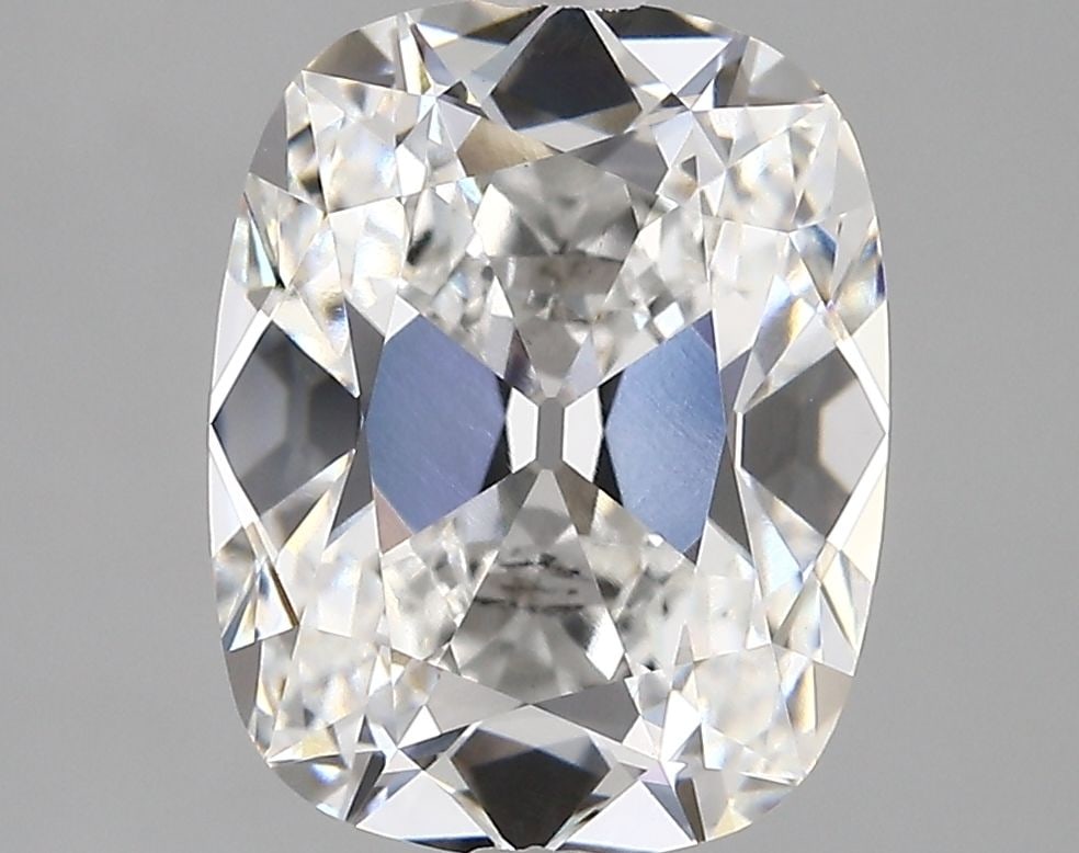 Loose Diamond - CUSHION MODIFIED 4.24ct E VVS2: Loose Diamond - CUSHION MODIFIED 4.24ct E VVS2 Source: This is a real non-mined Diamond that has been grown in a lab Shape: CUSHION MODIFIED Carats: 4.24 Color: E Clarity: VVS2 Certification: IGI Vide