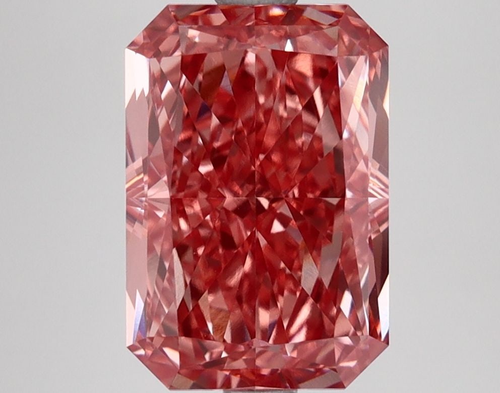 Loose Diamond - RADIANT 3.11ct Fancy Vivid Pink VS1: Loose Diamond - RADIANT 3.11ct Fancy Vivid Pink VS1 Source: This is a real non-mined Diamond that has been grown in a lab Shape: RADIANT Carats: 3.11 Color: Fancy Vivid Pink Certification: IGI