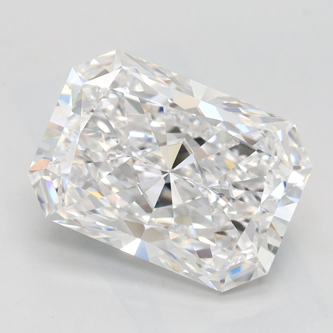 Loose Diamond - RADIANT 3.17ct D IF: Loose Diamond - RADIANT 3.17ct D IF Source: This is a real non-mined Diamond that has been grown in a lab Shape: RADIANT Carats: 3.17 Color: D Clarity: IF Certification: IGI Video: