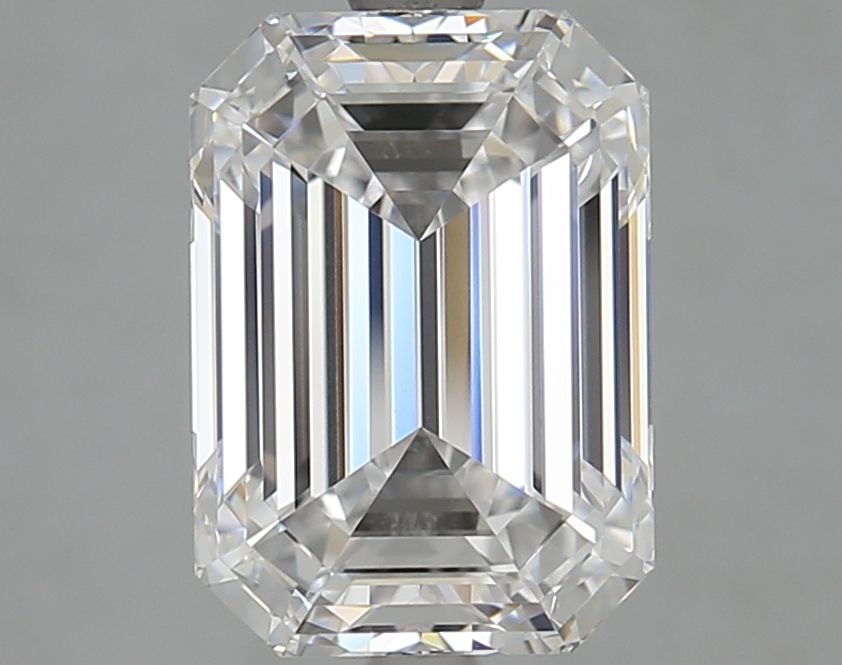 Loose Diamond - EMERALD 4.02ct D VVS1: Loose Diamond - EMERALD 4.02ct D VVS1 Source: This is a real non-mined Diamond that has been grown in a lab Shape: EMERALD Carats: 4.02 Color: D Clarity: VVS1 Certification: GIA Video: