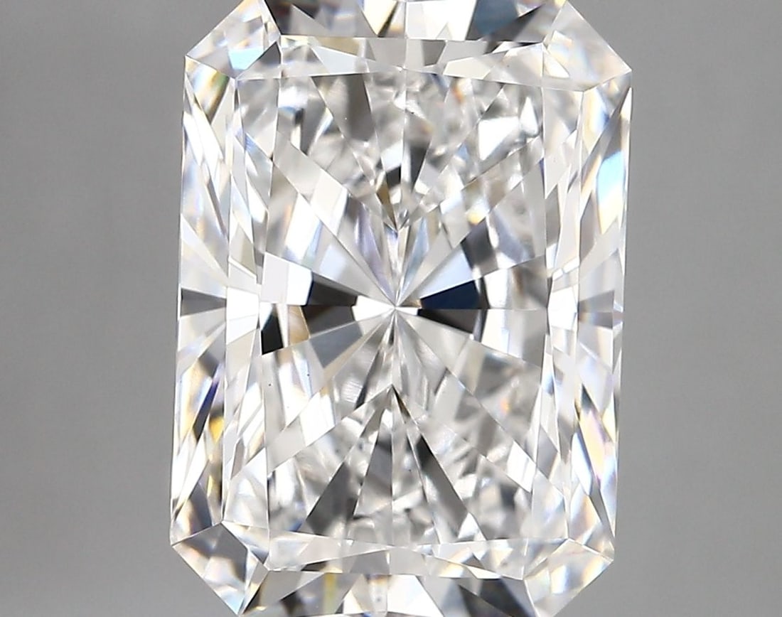 Loose Diamond - RADIANT 6.19ct D VS1: Loose Diamond - RADIANT 6.19ct D VS1 Source: This is a real non-mined Diamond that has been grown in a lab Shape: RADIANT Carats: 6.19 Color: D Clarity: VS1 Certification: IGI Video: Video Link The