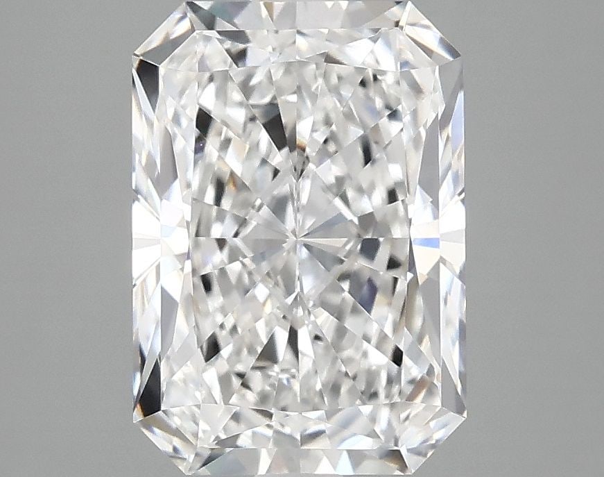 Loose Diamond - RADIANT 2.91ct D VS1: Loose Diamond - RADIANT 2.91ct D VS1 Source: This is a real non-mined Diamond that has been grown in a lab Shape: RADIANT Carats: 2.91 Color: D Clarity: VS1 Certification: IGI Video: Video Link The