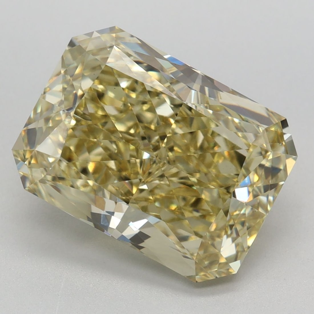 Loose Diamond - RADIANT 5.05ct Fancy Intense Yellow VS1: Loose Diamond - RADIANT 5.05ct Fancy Intense Yellow VS1 Source: This is a real non-mined Diamond that has been grown in a lab Shape: RADIANT Carats: 5.05 Color: Fancy Intense Yellow Certification: IGI