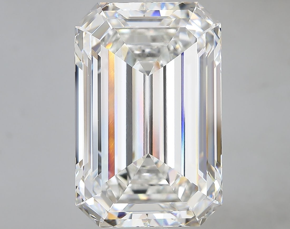 Loose Diamond - EMERALD 16.42ct F VVS2: Loose Diamond - EMERALD 16.42ct F VVS2 Source: This is a real non-mined Diamond that has been grown in a lab Shape: EMERALD Carats: 16.42 Color: F Clarity: VVS2 Certification: IGI Video: Video Link 