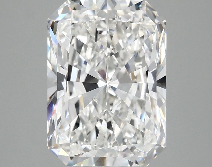 Loose Diamond - RADIANT 3.08ct E VVS2: Loose Diamond - RADIANT 3.08ct E VVS2 Source: This is a real non-mined Diamond that has been grown in a lab Shape: RADIANT Carats: 3.08 Color: E Clarity: VVS2 Certification: IGI Video: Video Link 