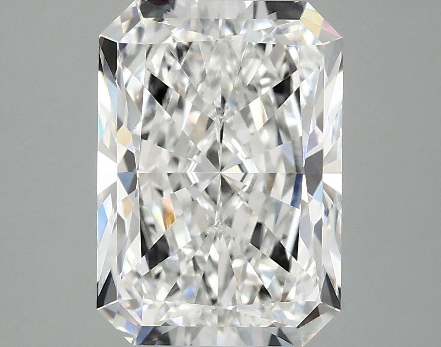 Loose Diamond - RADIANT 3.09ct E VVS2: Loose Diamond - RADIANT 3.09ct E VVS2 Source: This is a real non-mined Diamond that has been grown in a lab Shape: RADIANT Carats: 3.09 Color: E Clarity: VVS2 Certification: IGI Video: