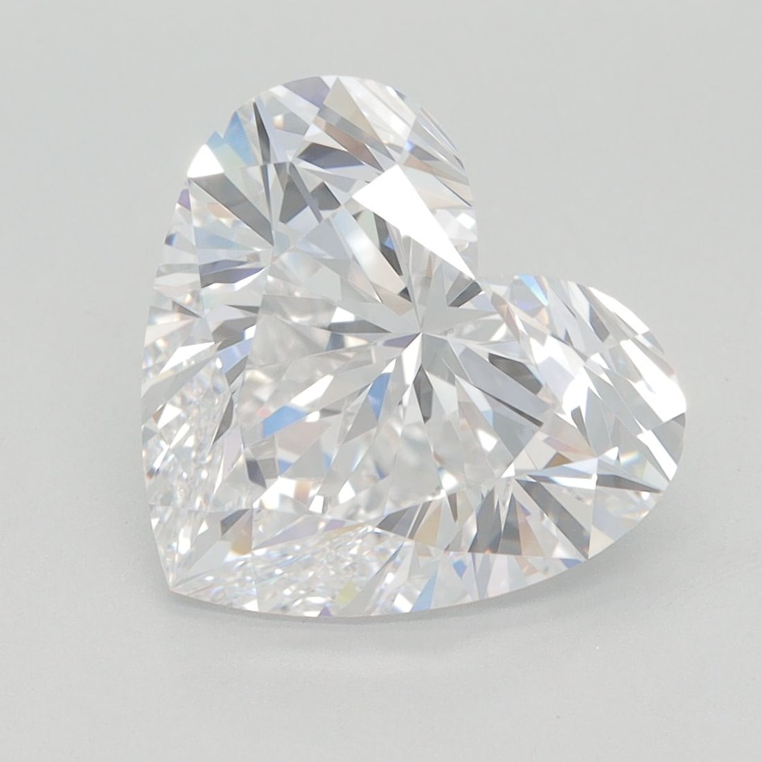 Loose Diamond - HEART 5.24ct D IF: Loose Diamond - HEART 5.24ct D IF Source: This is a real non-mined Diamond that has been grown in a lab Shape: HEART Carats: 5.24 Color: D Clarity: IF Certification: IGI Video: