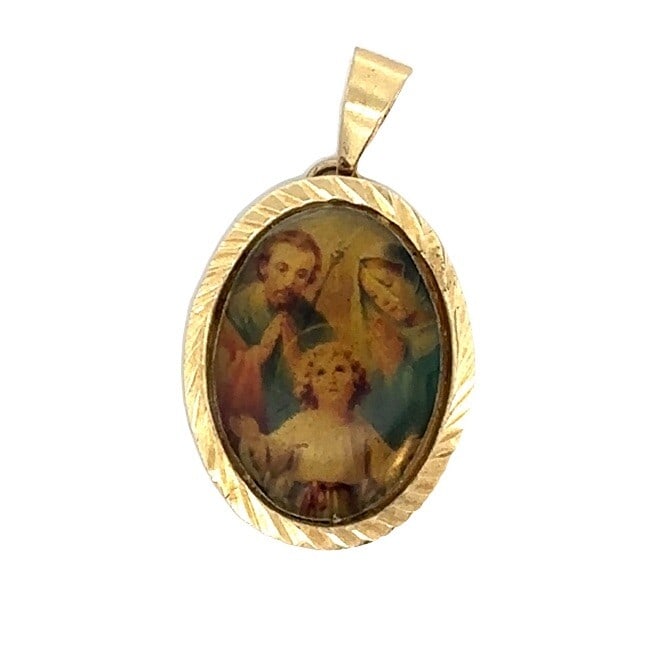 Vintage 14k Yellow Gold Holy Family Charm Pendant Medallion: Vintage 14k Yellow Gold Holy Family Charm Pendant Medallion This exquisite vintage charm pendant features a painted portrait of The Holy Family, crafted from solid 14k yellow gold. Its multicolor desi