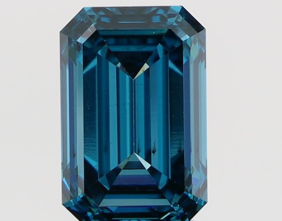 Loose Diamond - EMERALD 3.07ct Fancy Blue VS1: Loose Diamond - EMERALD 3.07ct Fancy Blue VS1 Source: This is a real non-mined Diamond that has been grown in a lab Shape: EMERALD Carats: 3.07 Color: Fancy Blue Certification: NONE Video: